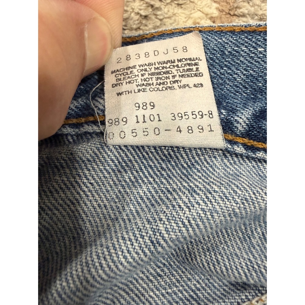 Levis 550 Relaxed Fit Mens Jeans 34x32 Medium Wash Blue Denim 00550-4891 Vintage - Picture 7 of 16